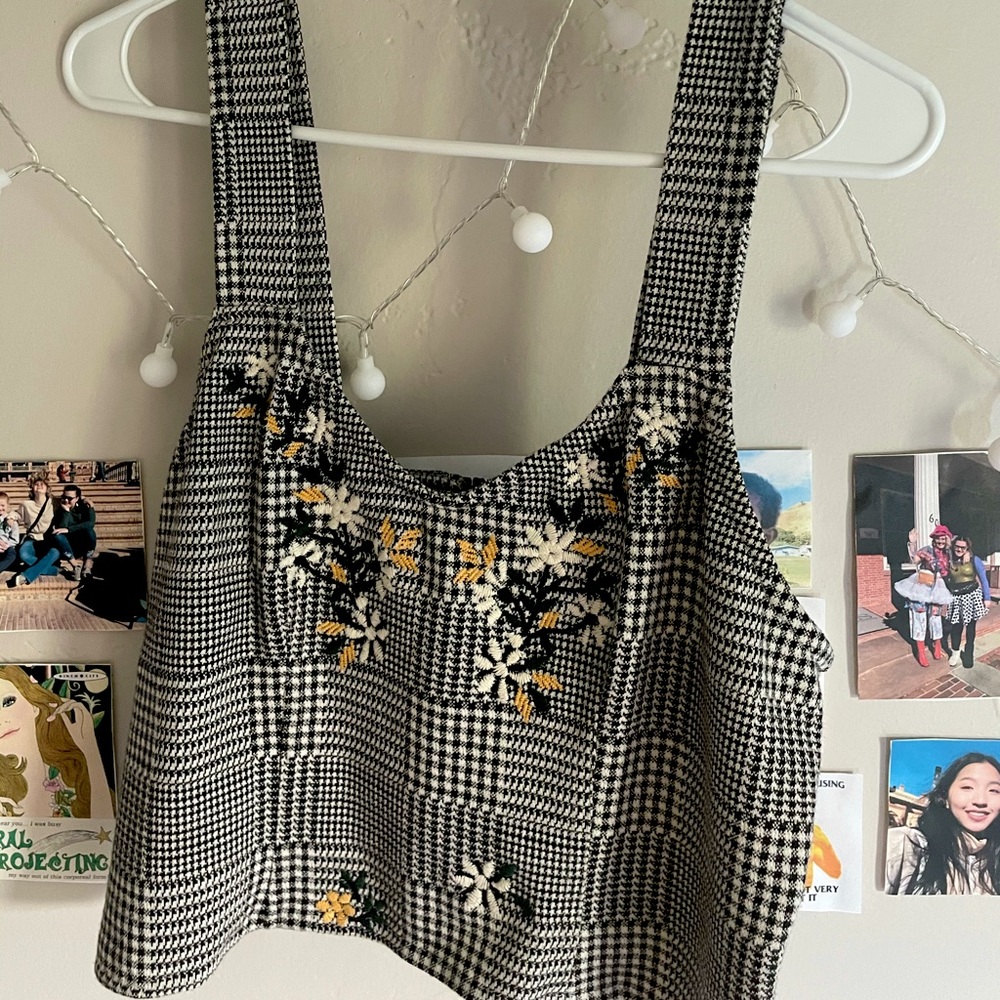 embroidered crop tank